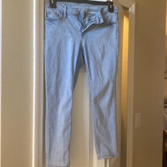 Calvin Klein skinny capri jeans - Picture 3 of 3